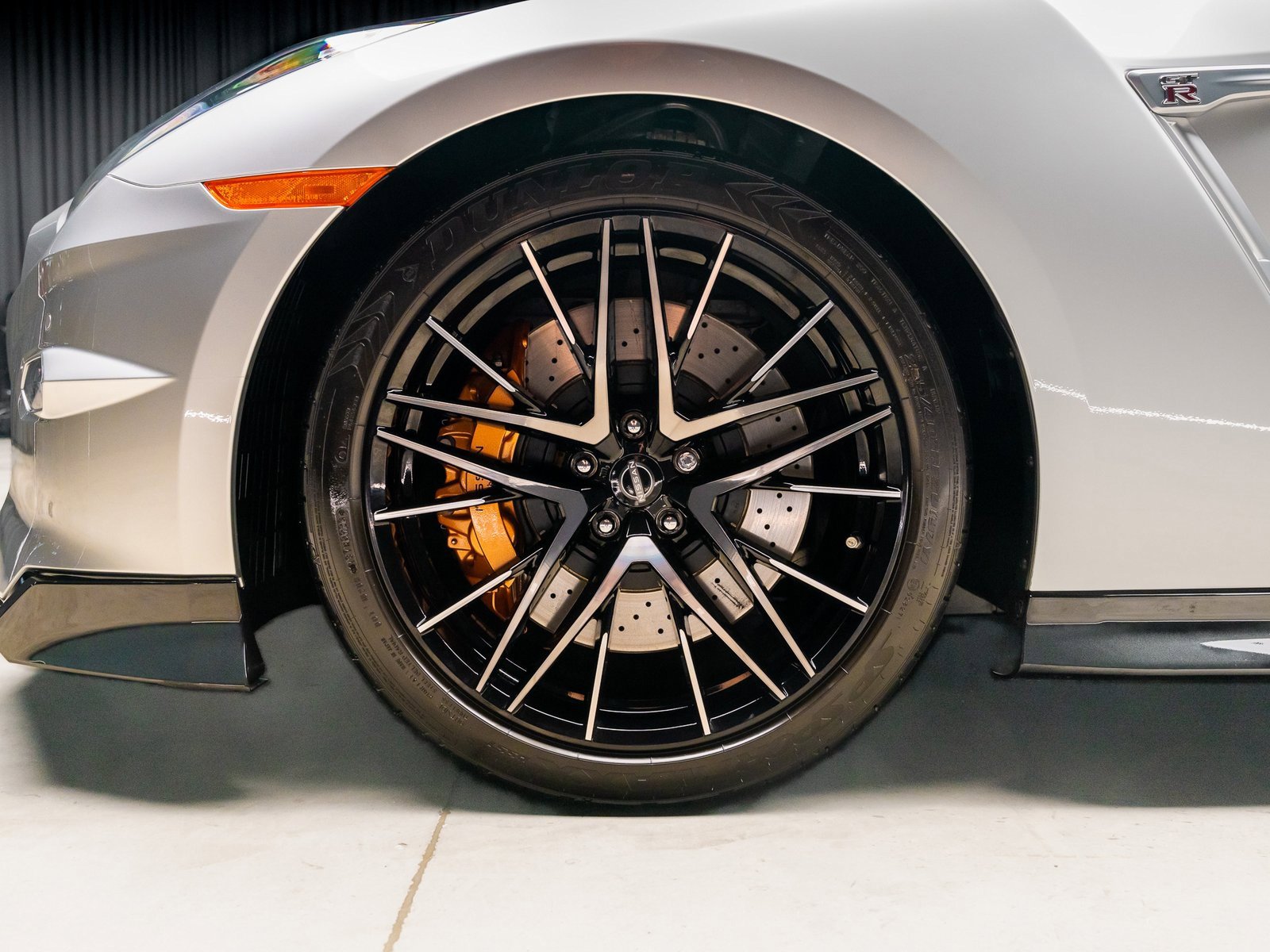 Used 2024 Nissan GT-R Premium w/ Floor Mat Package image 24