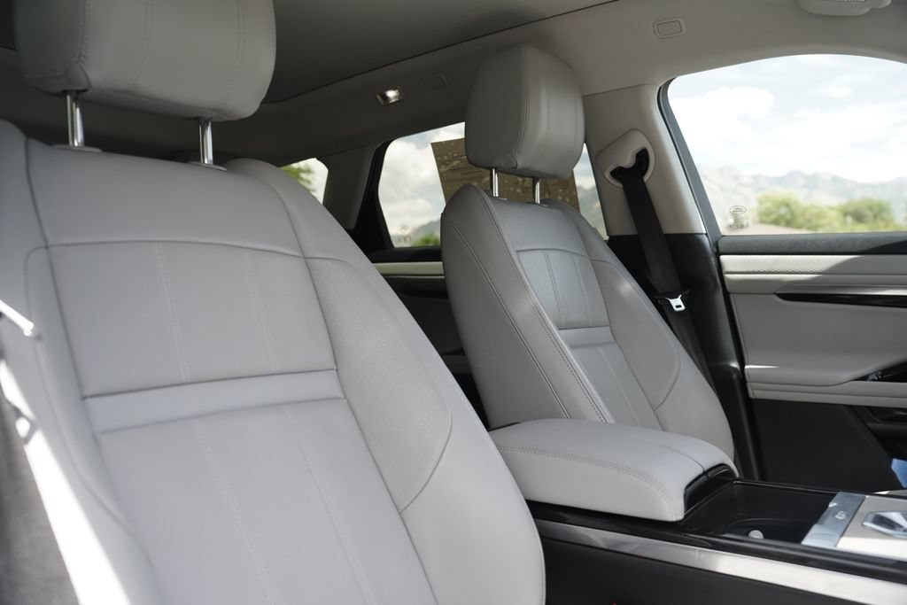 Used 2020 Land Rover Range Rover Evoque S AWD/4WD image 14