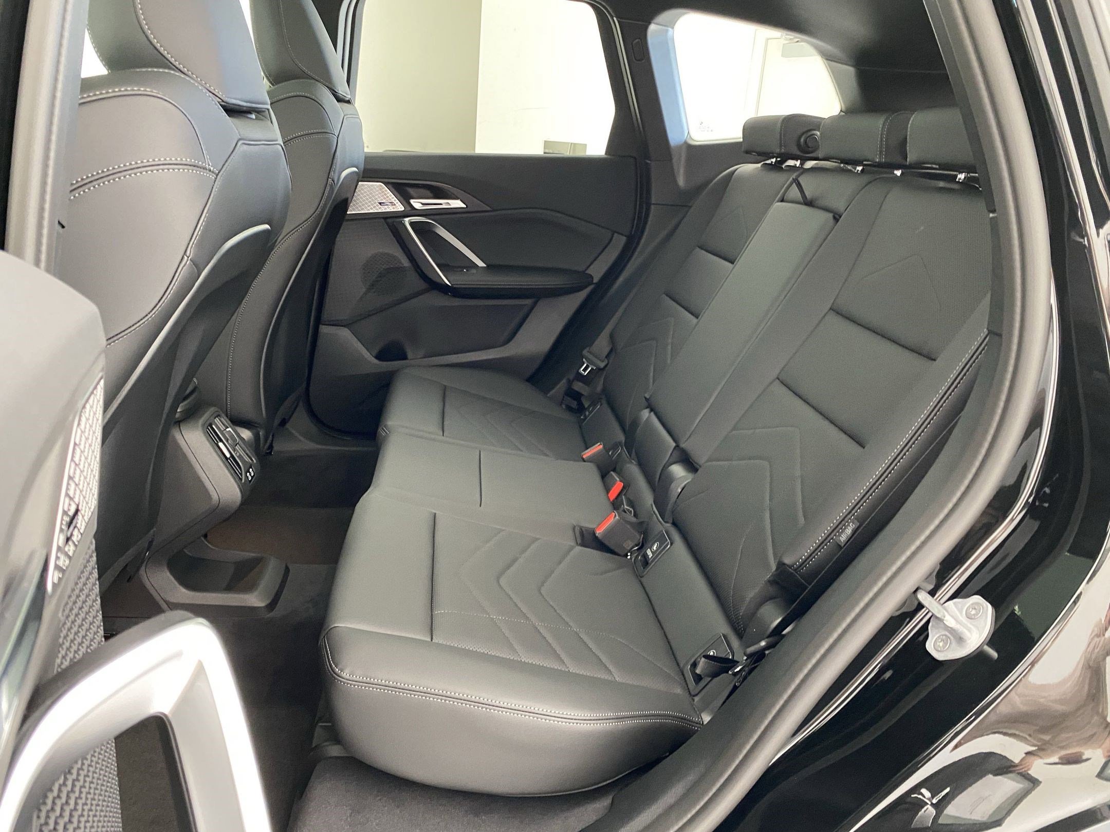 Used 2025 BMW X1 xDrive28i w/ M Sport Package image 13