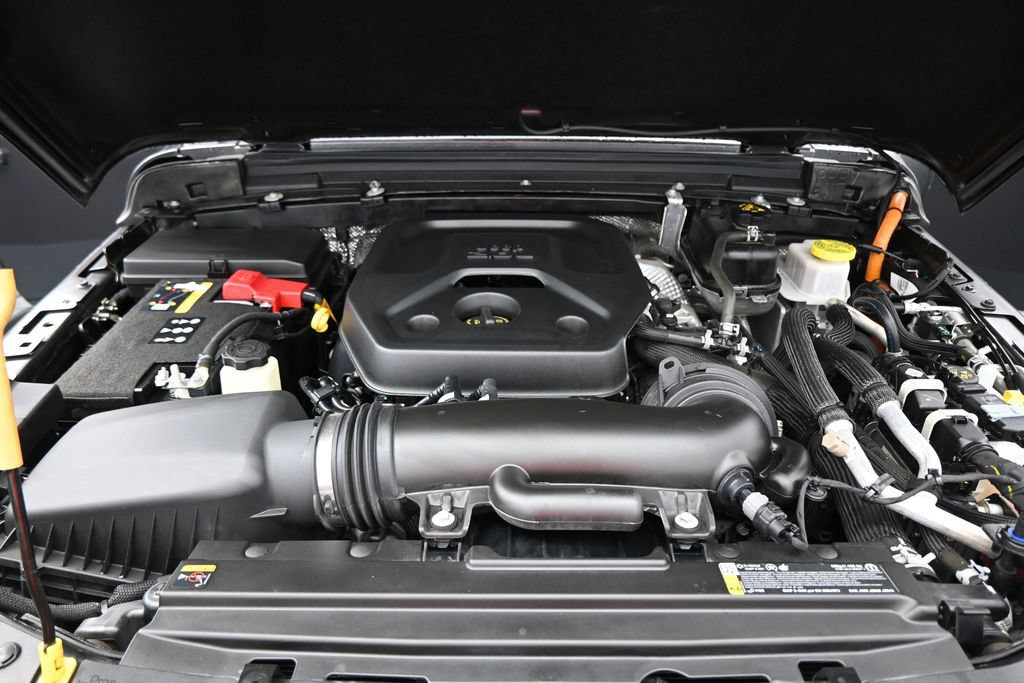 Used 2025 Jeep Wrangler Unlimited Sport S 4xe AWD/4WD image 28