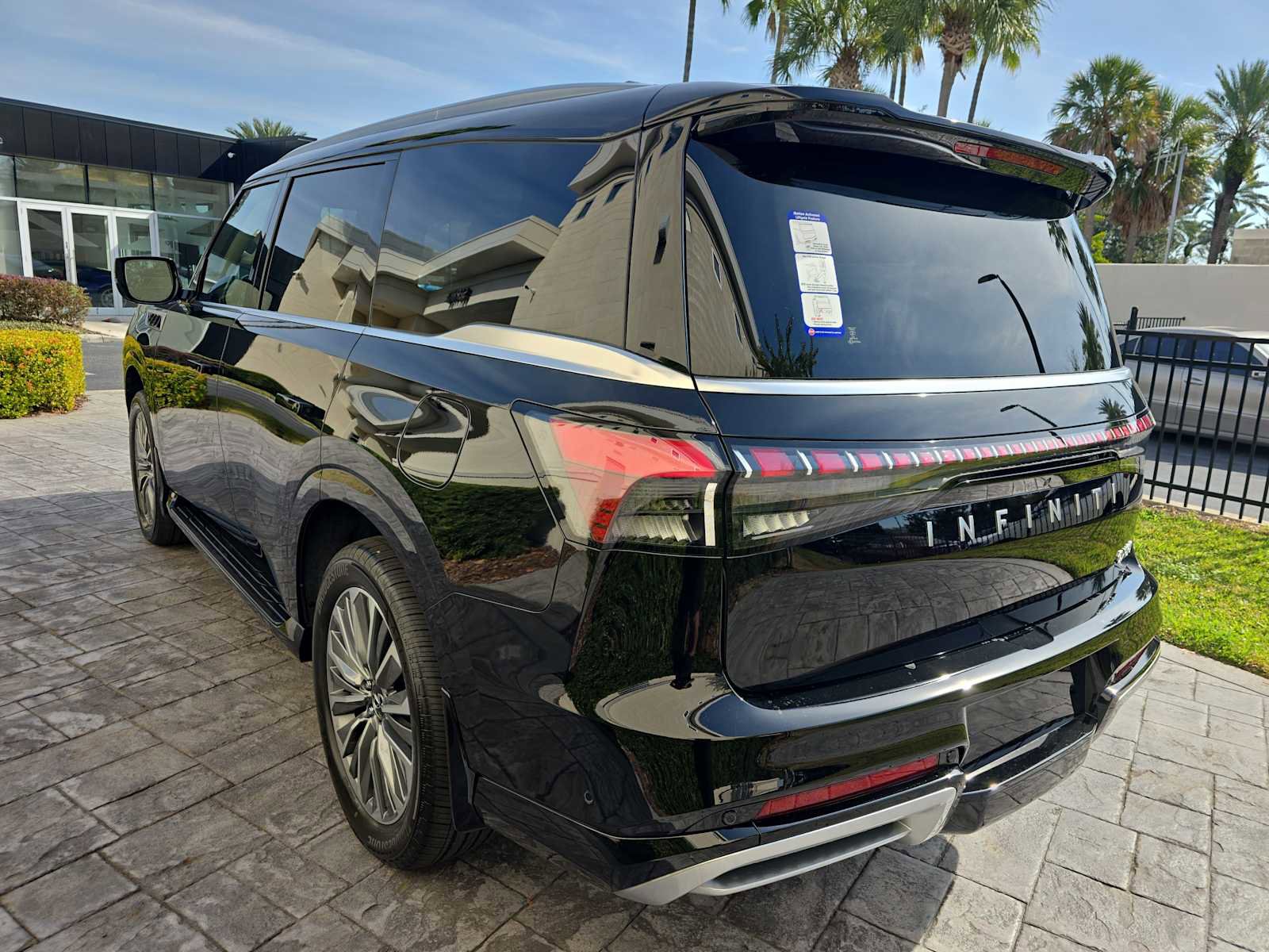 New 2026 INFINITI QX80 Luxe w/ Cargo Package image 6