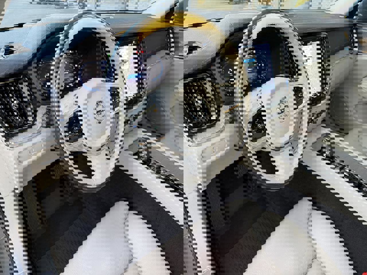 Used 2023 Volvo S60 B5 Ultimate w/ Climate Package image 16