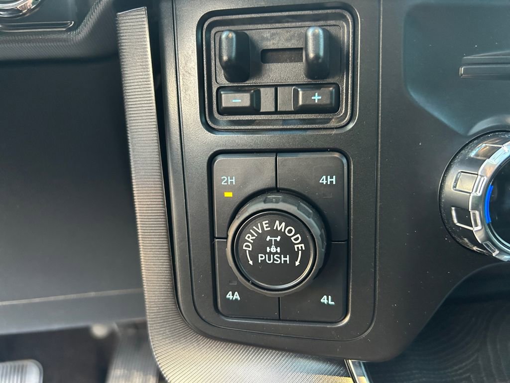 Used 2021 Ford F150 Platinum w/ FX4 Off-Road Package image 36