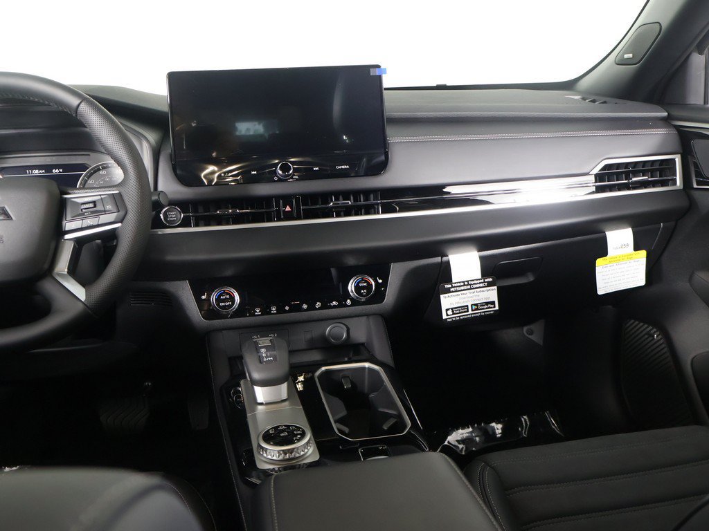 New 2026 Mitsubishi Outlander LE FWD image 36