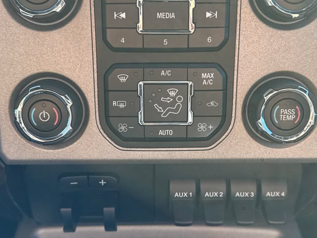 Used 2014 Ford F250 Platinum w/ FX4 Off-Road Package AWD/4WD image 33