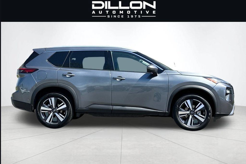 Used 2026 Nissan Rogue SL AWD/4WD image 3