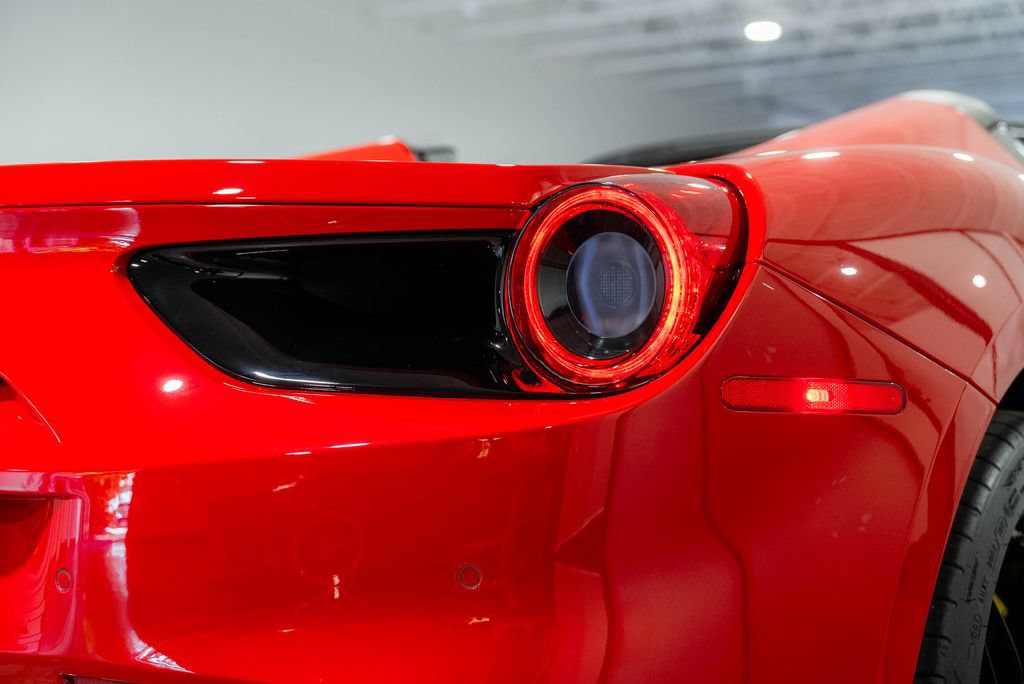 Used 2018 Ferrari 488 Spider RWD image 36