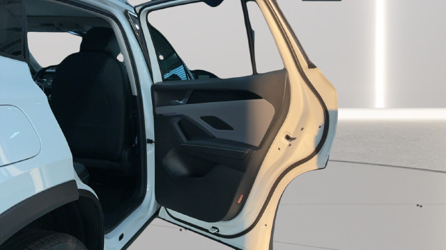 New 2026 Volkswagen Tiguan SE AWD/4WD image 32
