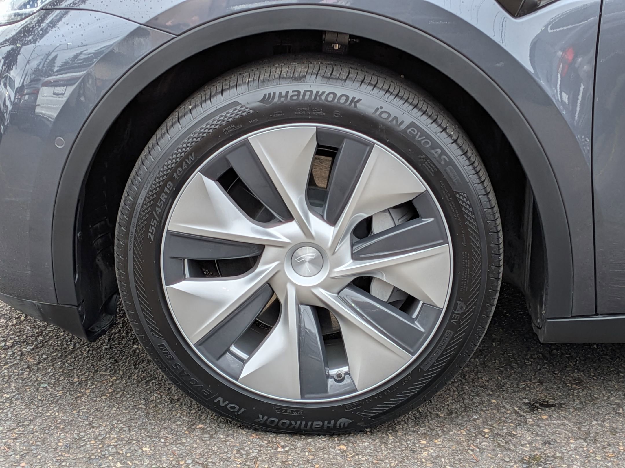 Used 2021 Tesla Model Y Long Range image 30