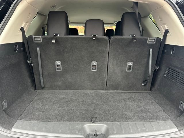 Used 2024 Nissan Pathfinder S image 24