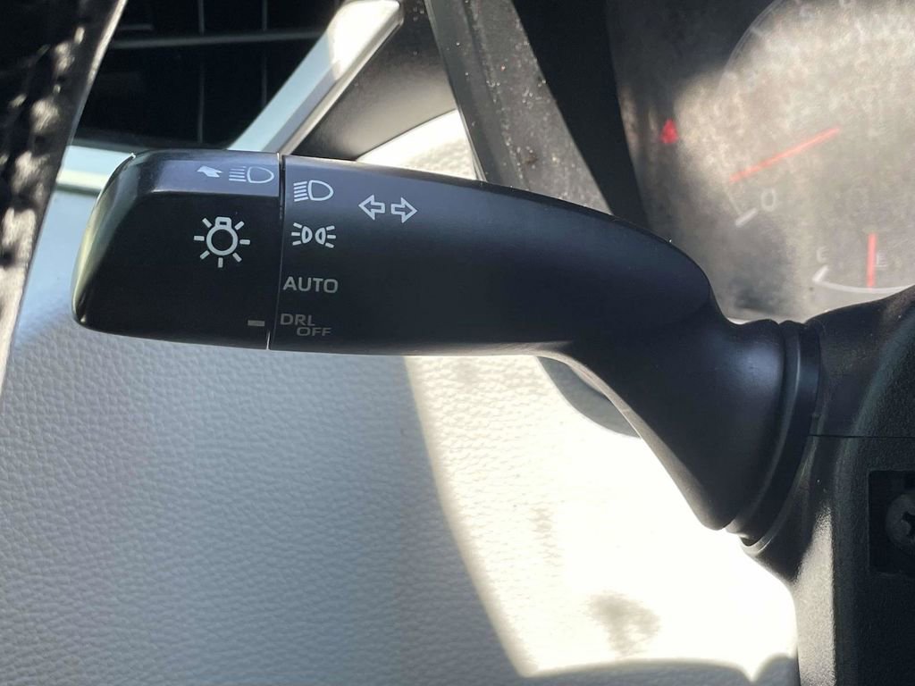 Used 2020 Toyota Corolla SE FWD image 28