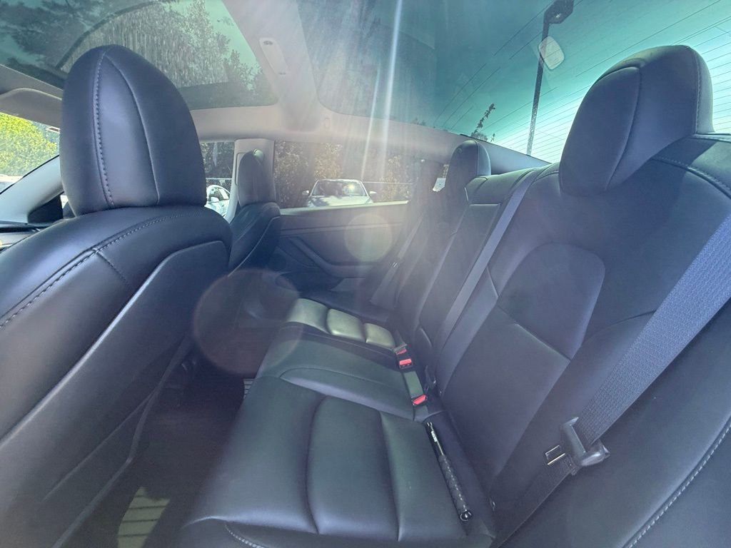 Used 2021 Tesla Model 3 Standard Range Plus RWD image 16