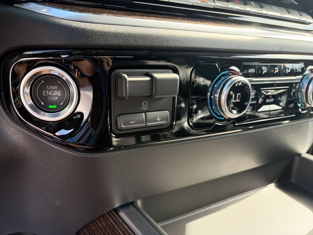 New 2026 GMC Sierra 1500 Elevation w/ Elevation Premium Package AWD/4WD image 23