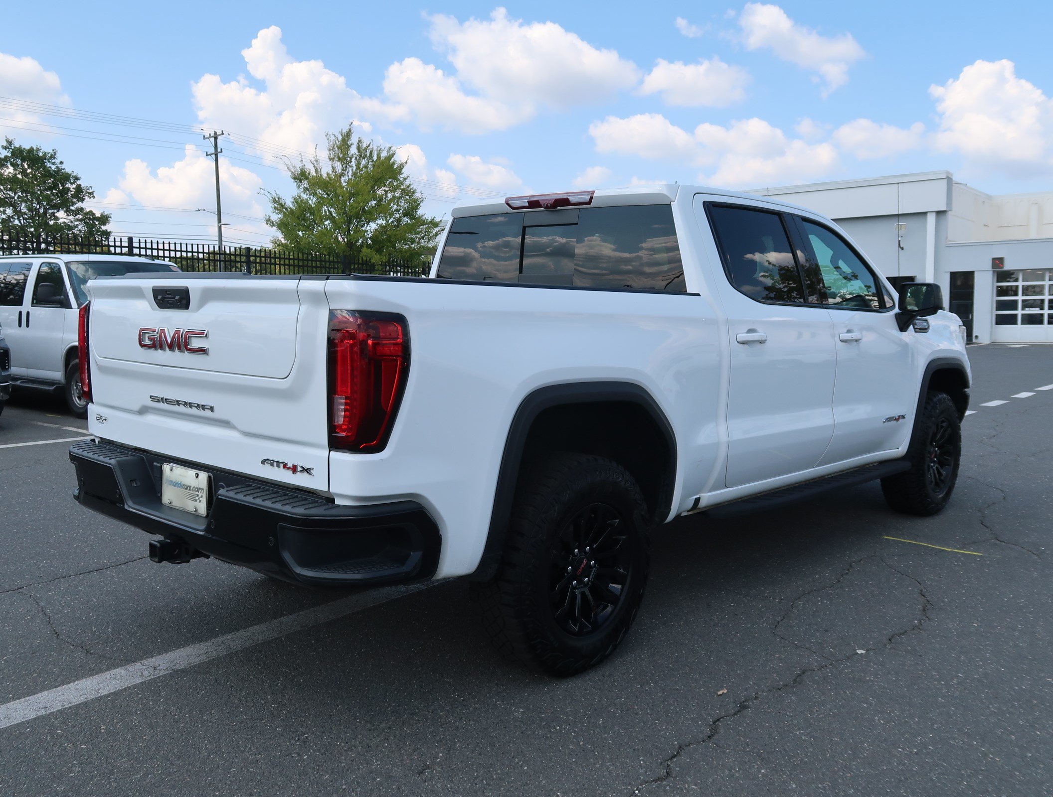 Used 2023 GMC Sierra 1500 AT4X AWD/4WD image 10