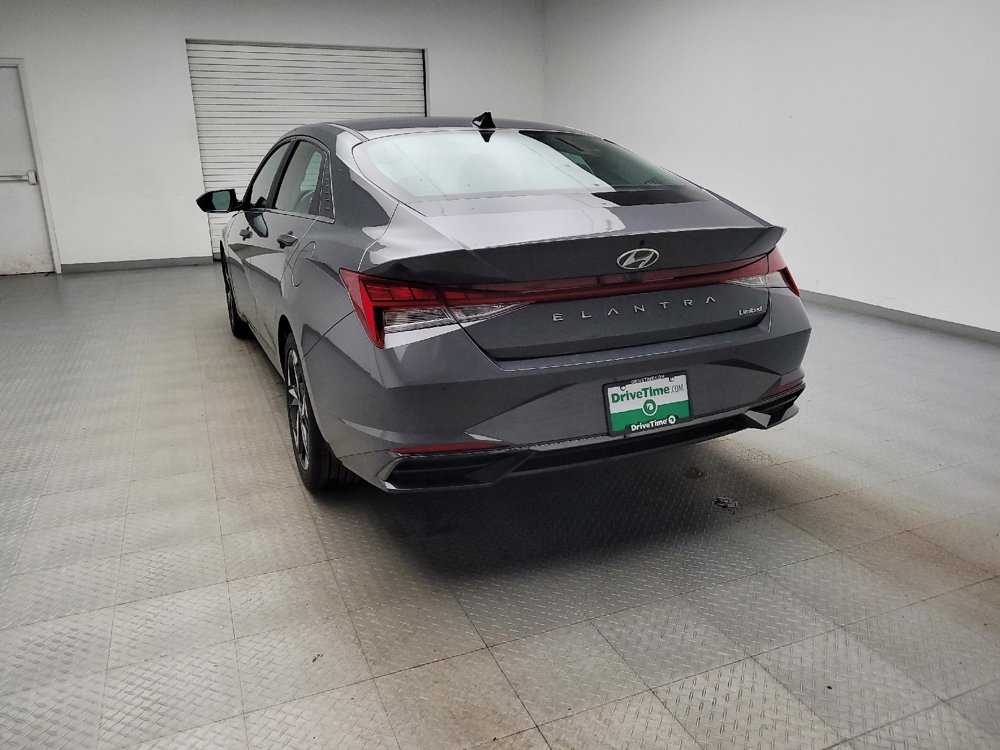 Used 2023 Hyundai Elantra Limited FWD image 6