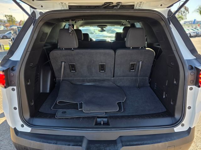 Used 2023 Chevrolet Traverse LT image 10