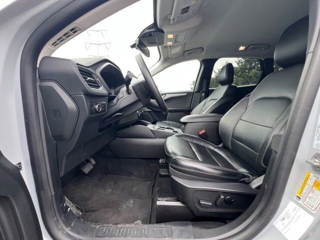 Used 2025 Ford Escape Platinum image 14