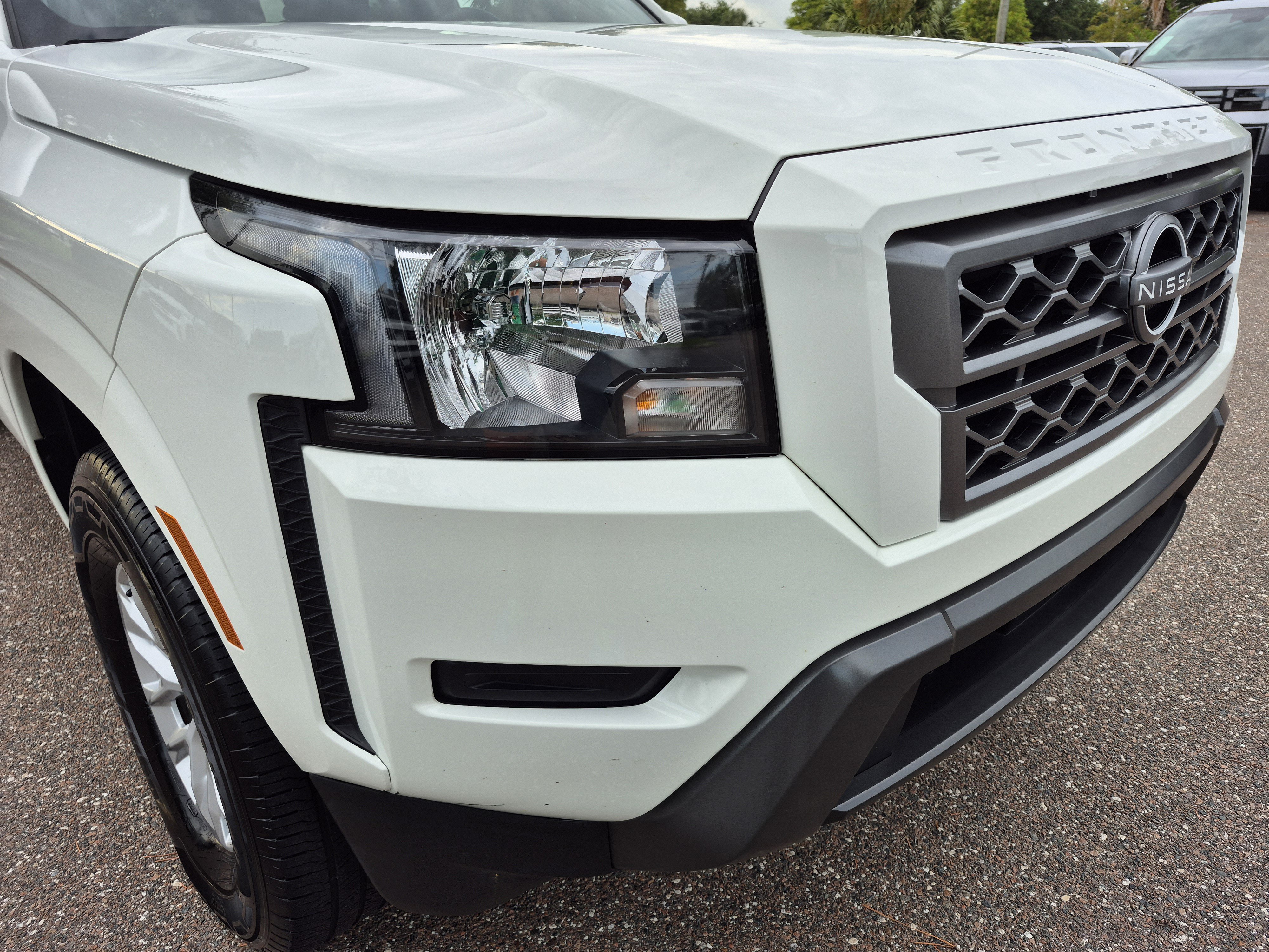 Certified 2024 Nissan Frontier SV RWD image 11