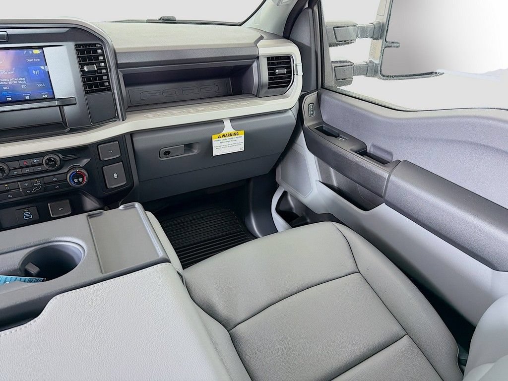New 2026 Ford F250 XL w/ XL Chrome Package AWD/4WD image 25