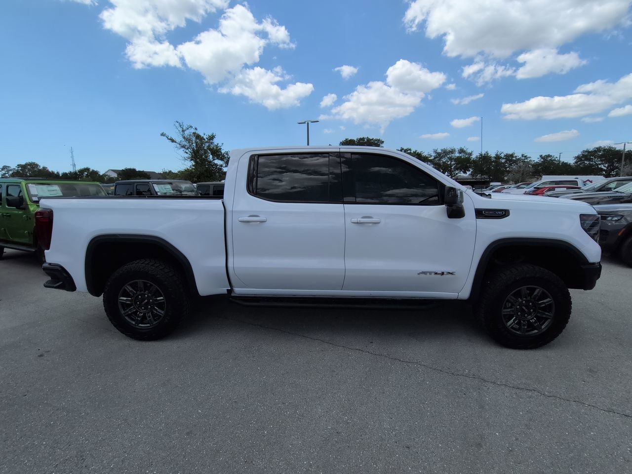 Used 2024 GMC Sierra 1500 AT4X AWD/4WD image 4