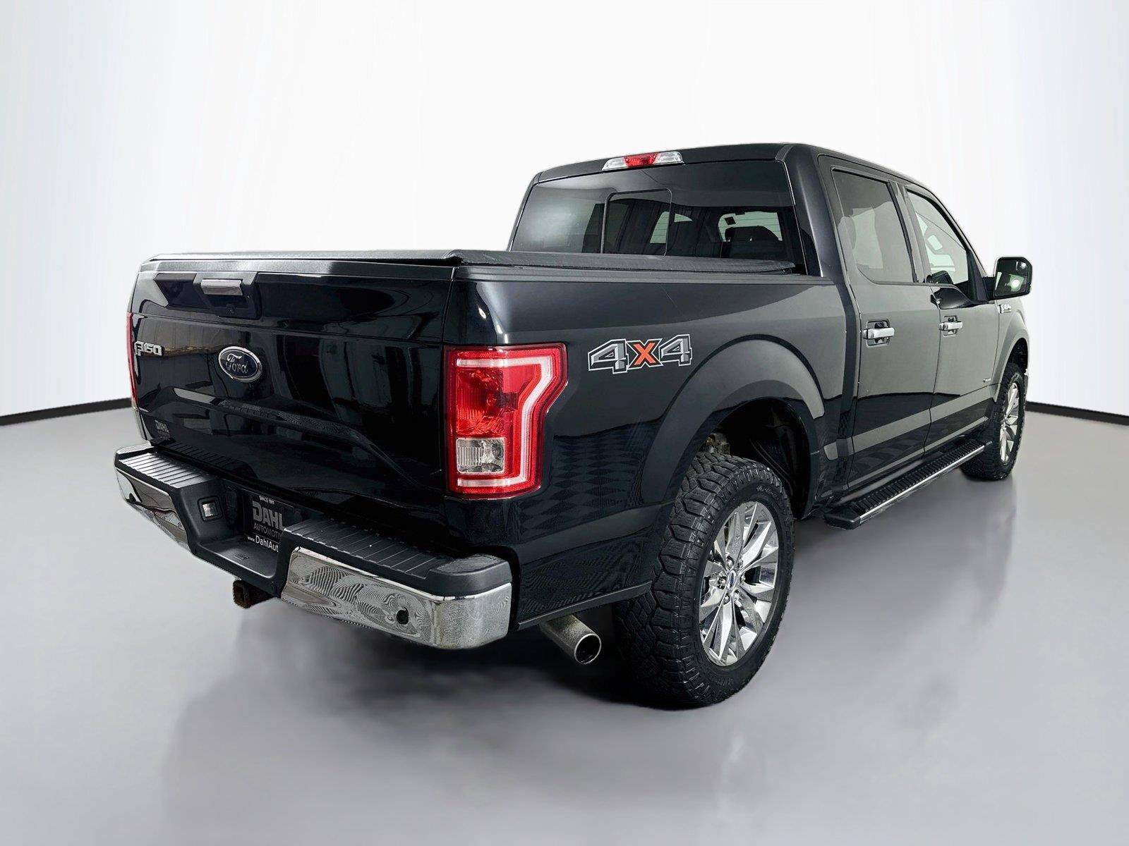 Used 2016 Ford F150 XLT w/ Equipment Group 302A Luxury AWD/4WD image 13