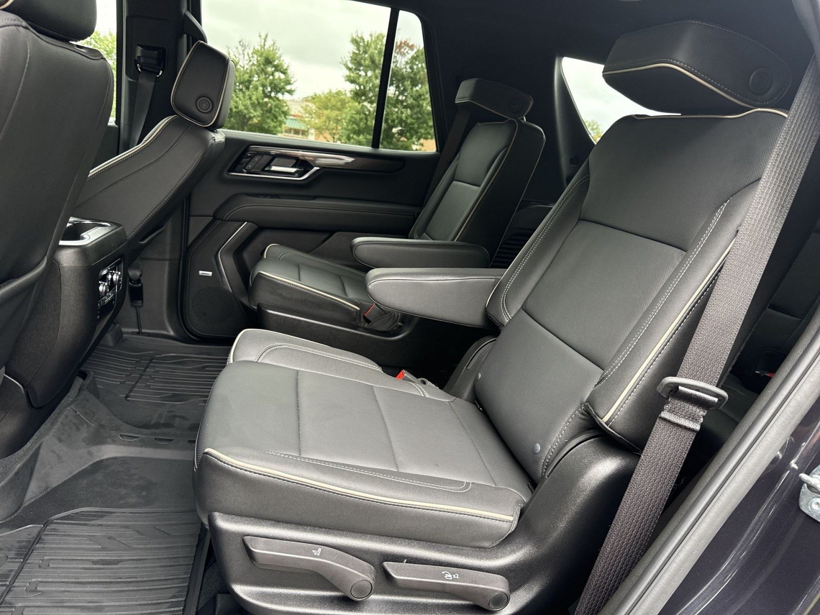 Used 2026 GMC Yukon Elevation w/ LPO, Floor Liner Package AWD/4WD image 23