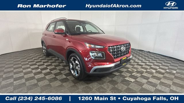 Used 2025 Hyundai Venue SEL FWD image 1