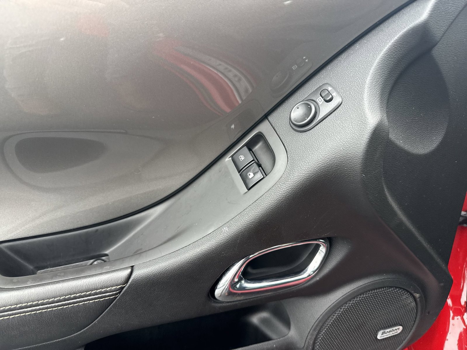 Used 2011 Chevrolet Camaro SS RWD image 15