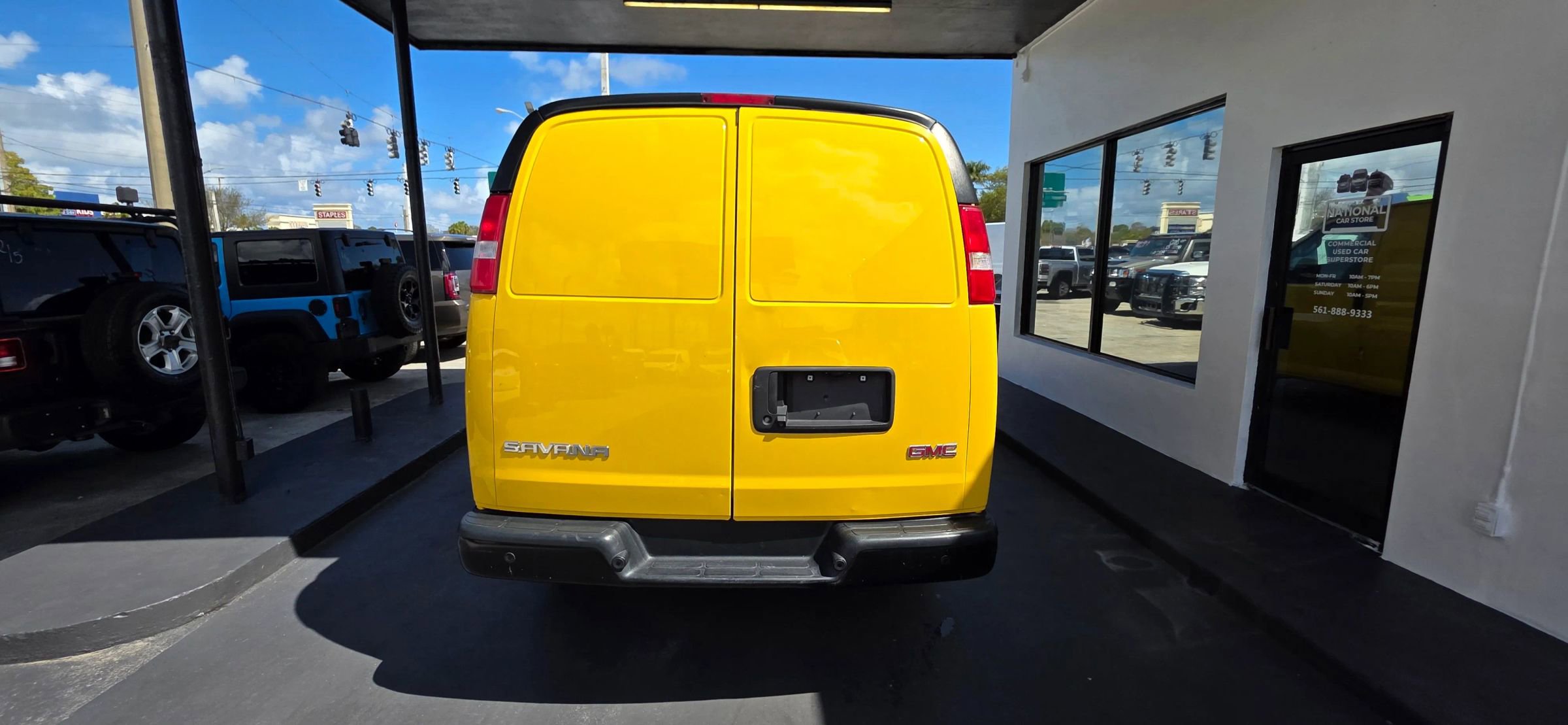 Used 2021 GMC Savana 2500 w/ Driver Convenience Package image 7