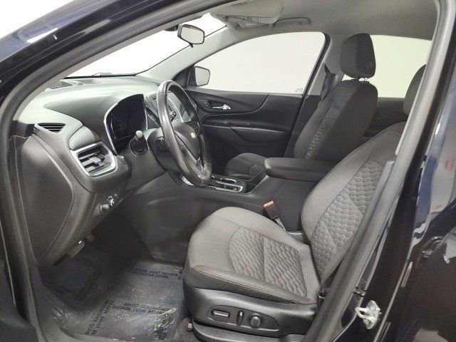 Used 2020 Chevrolet Equinox LT w/ Driver Convenience Package image 16