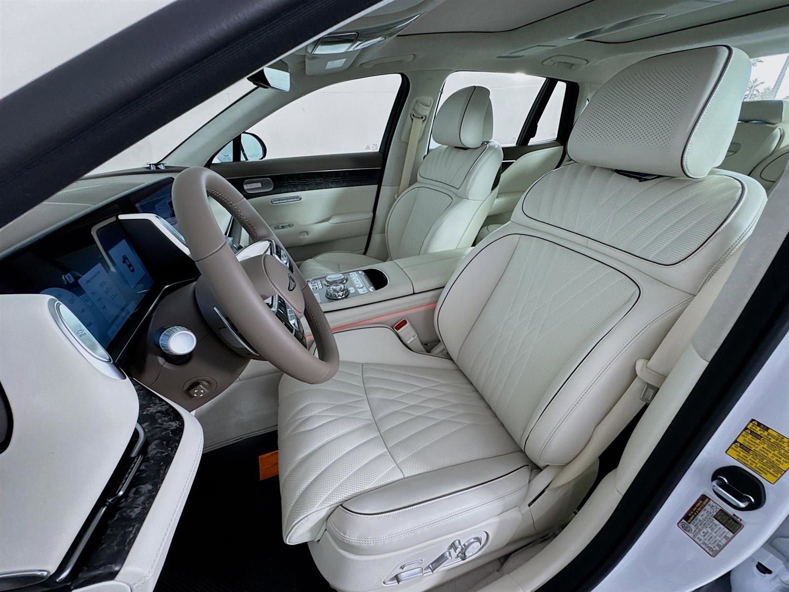 New 2025 Genesis G90 3.5T image 11