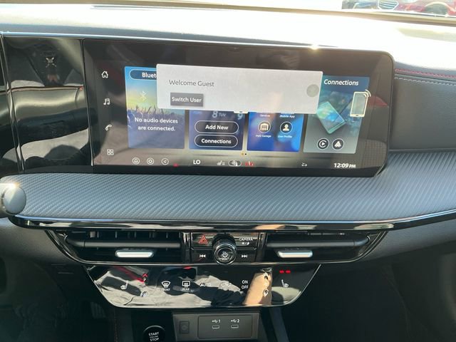 New 2026 Nissan Kicks SR w/ Cold Weather Package image 23