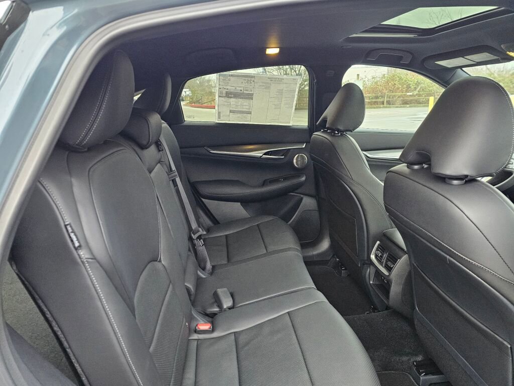 New 2025 INFINITI QX55 Essential image 15