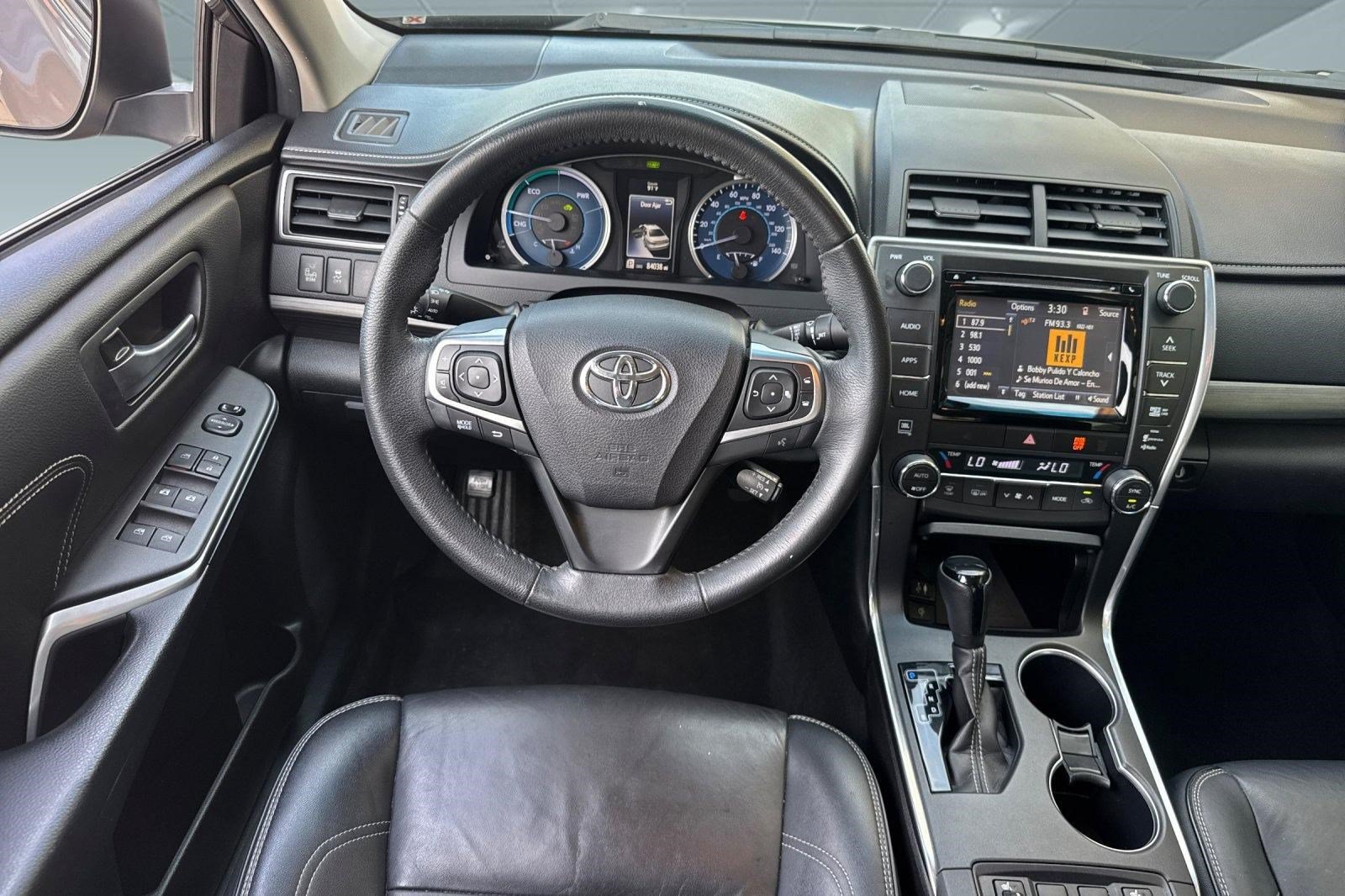Used 2015 Toyota Camry XLE w/ Moonroof Package FWD image 29
