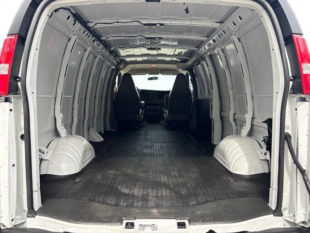 Used 2024 Chevrolet Express 3500 Extended w/ Driver Convenience Package RWD image 12