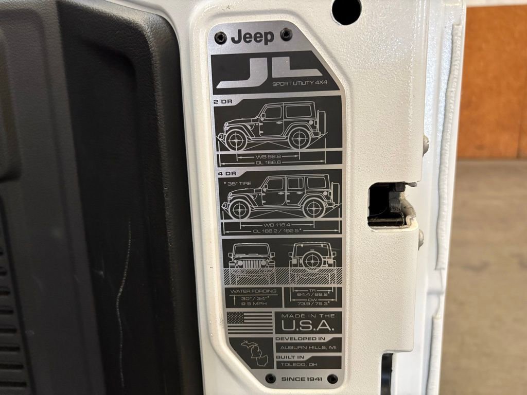 Used 2025 Jeep Wrangler Willys 4xe image 17