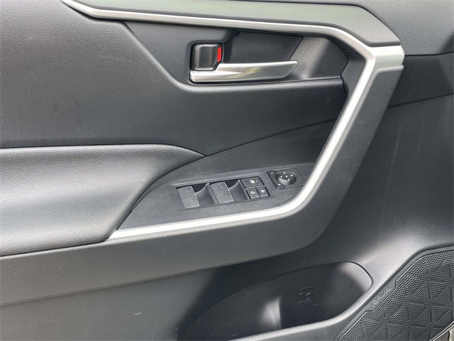 Used 2023 Toyota RAV4 SE image 26