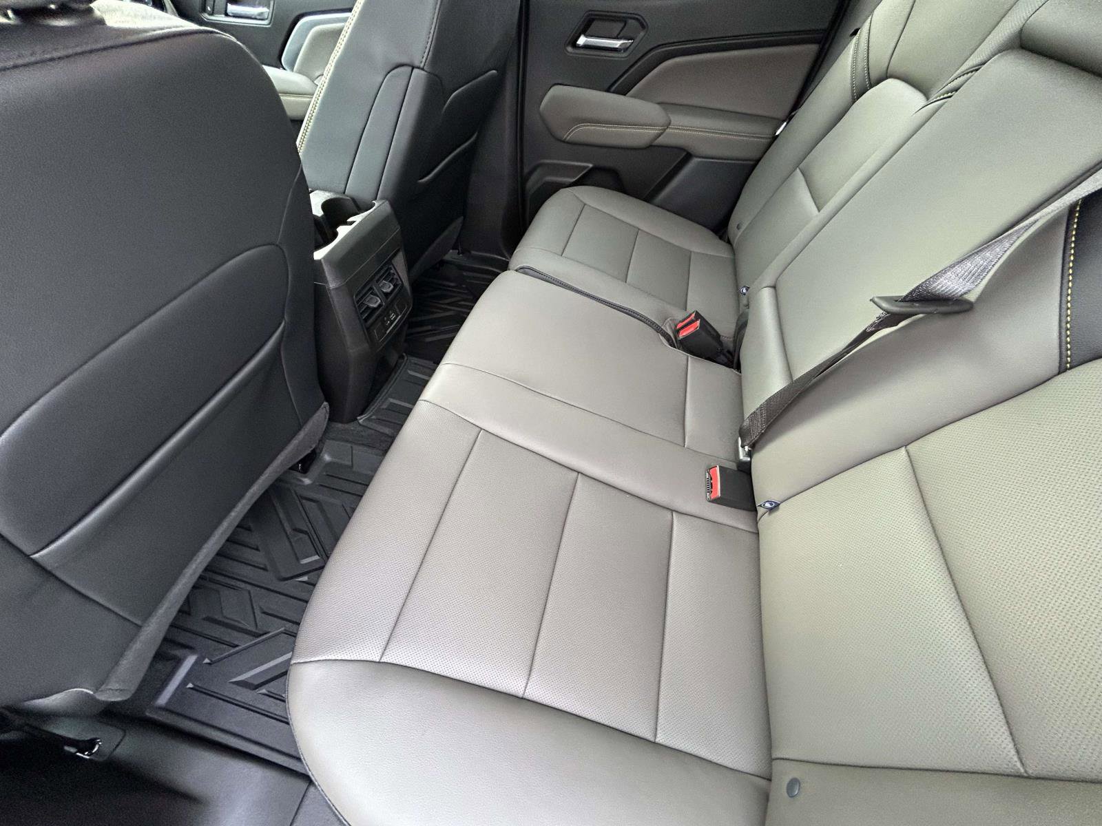 New 2026 Chevrolet Colorado ZR2 w/ ZR2 Bison Edition image 12