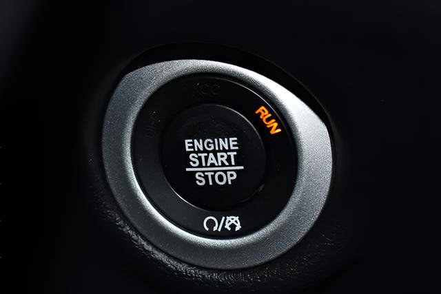 Used 2025 Chrysler Pacifica Select FWD image 22