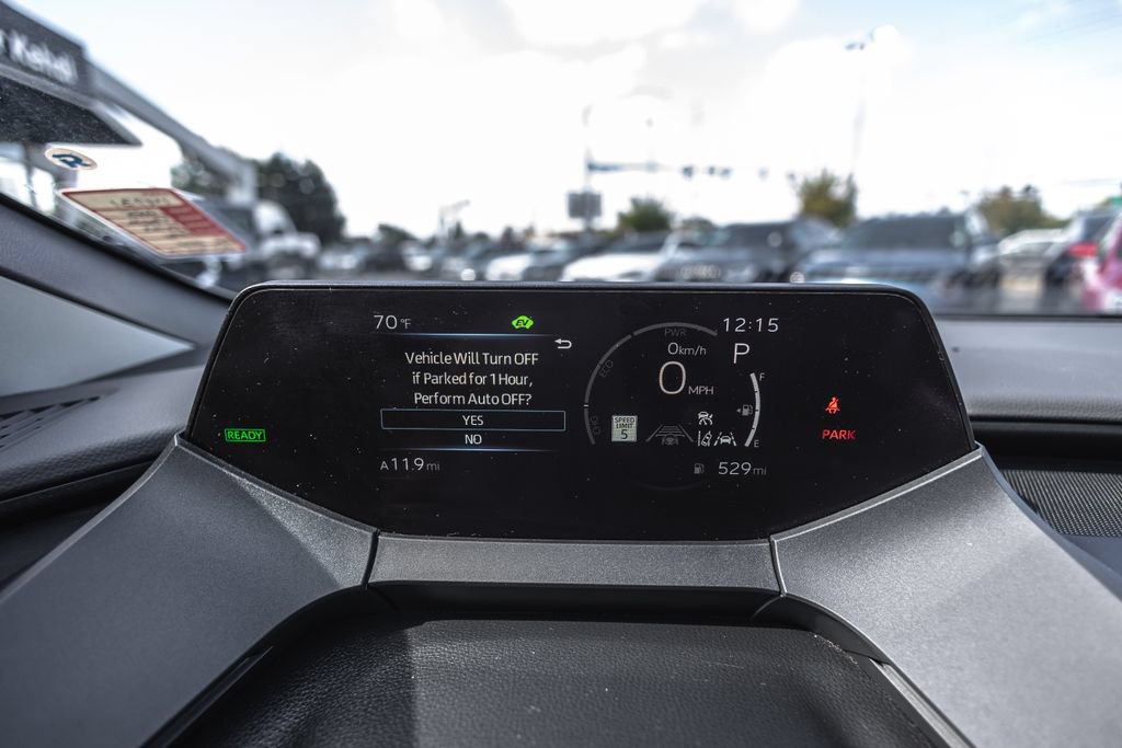 Used 2025 Toyota Prius LE FWD image 10