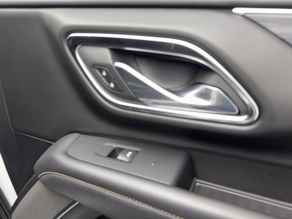 Used 2024 GMC Yukon SLT RWD image 54