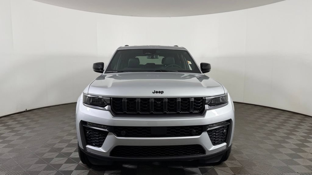 New 2026 Jeep Grand Cherokee Limited AWD/4WD image 2