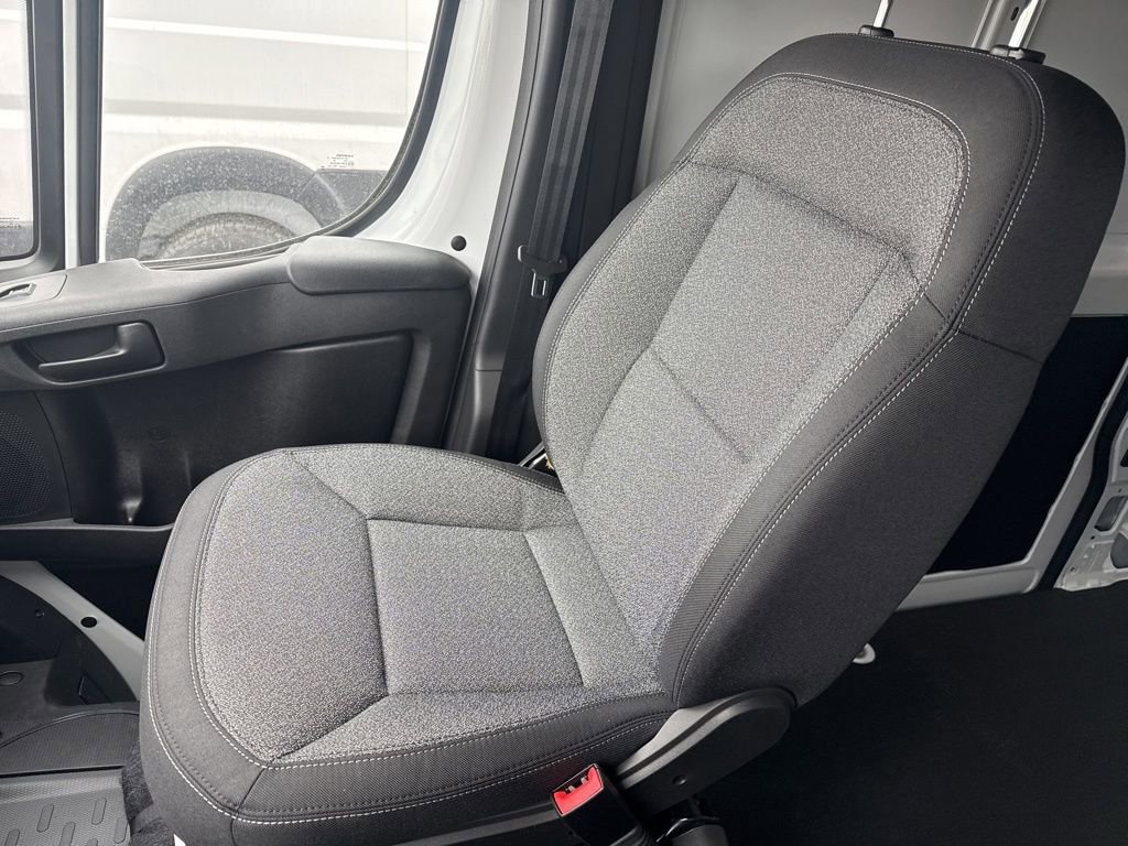 Used 2024 RAM ProMaster 2500 image 31
