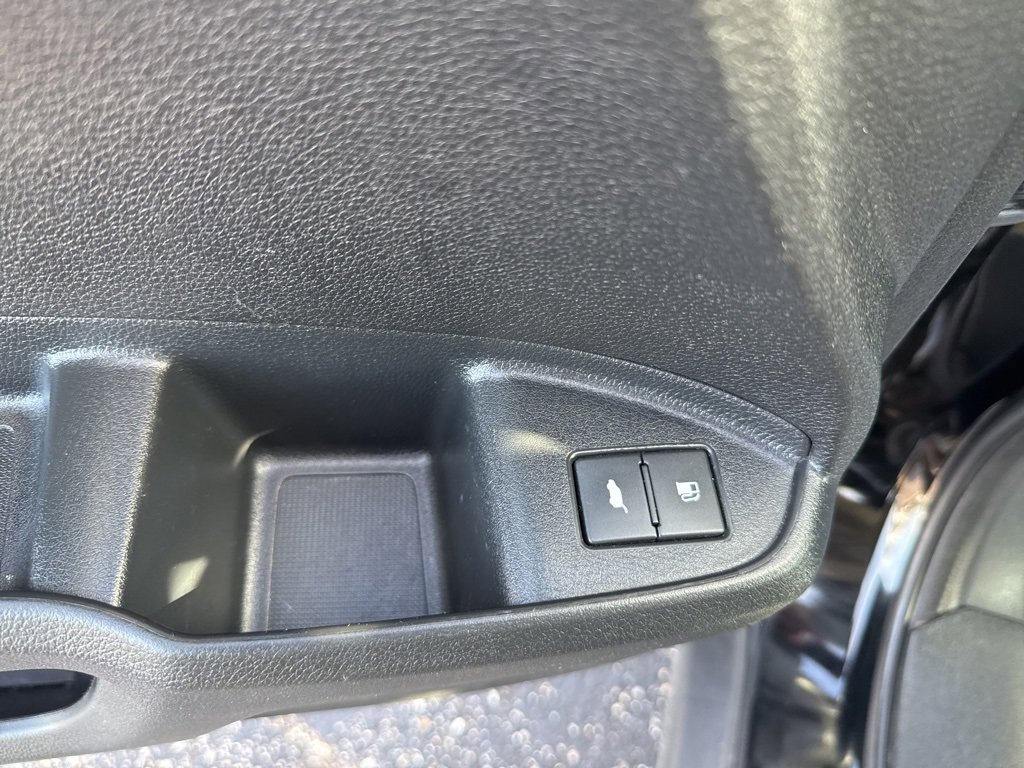 Used 2016 Honda Pilot Touring image 32