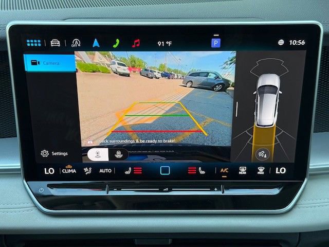 New 2025 Volkswagen Tiguan SE image 32