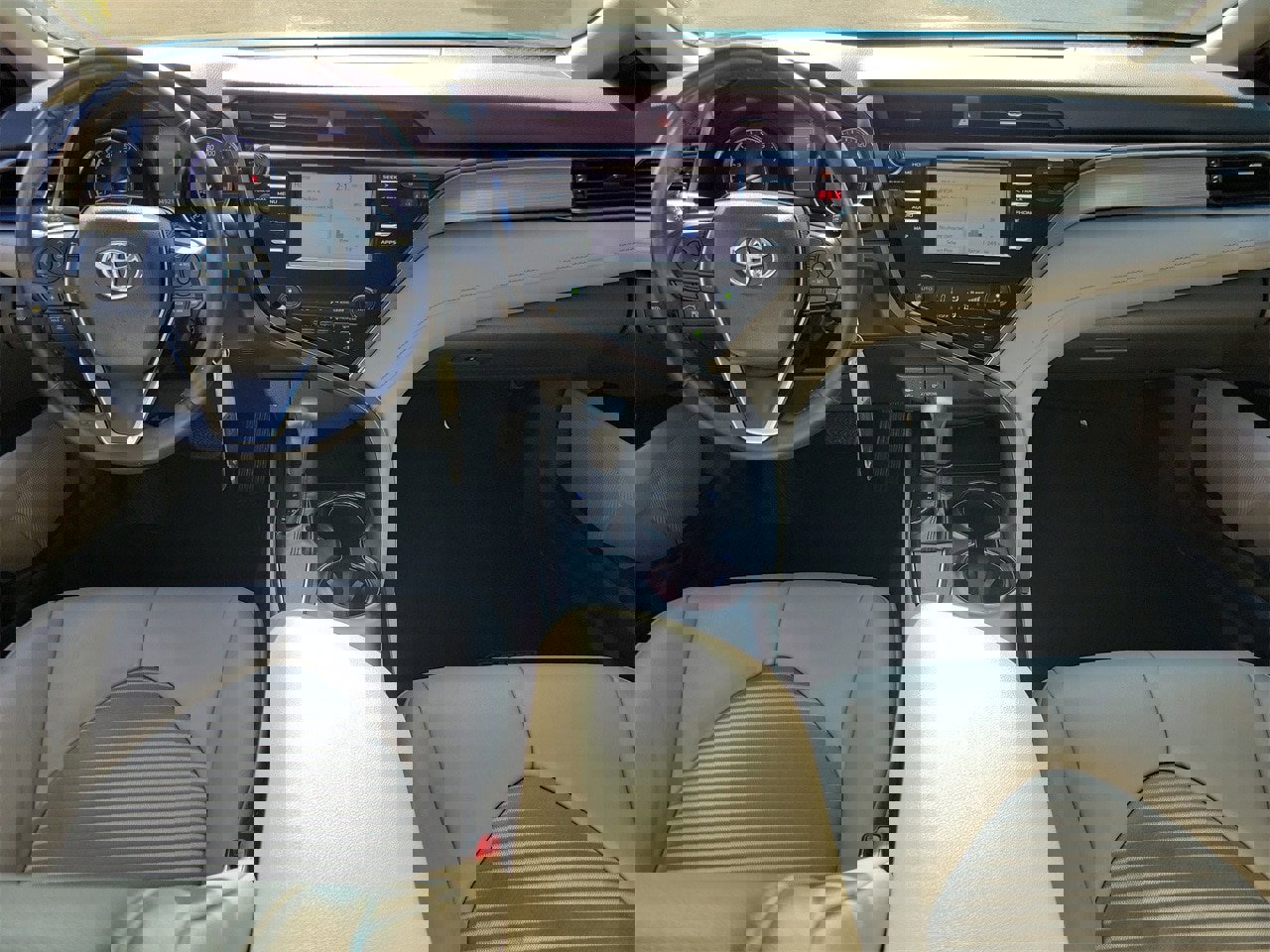 Used 2019 Toyota Camry SE image 13