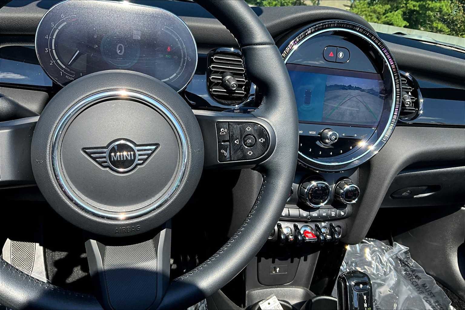 Used 2023 MINI Cooper Cooper image 43