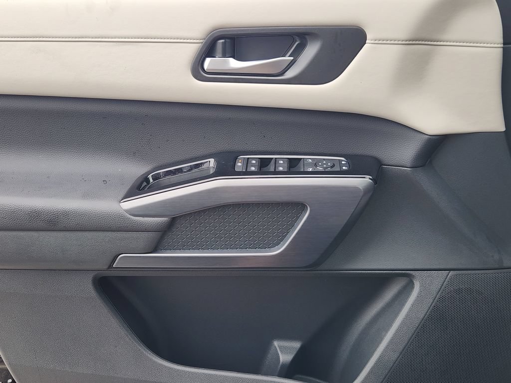 New 2026 Nissan Pathfinder SL w/ SL Premium Package FWD image 17