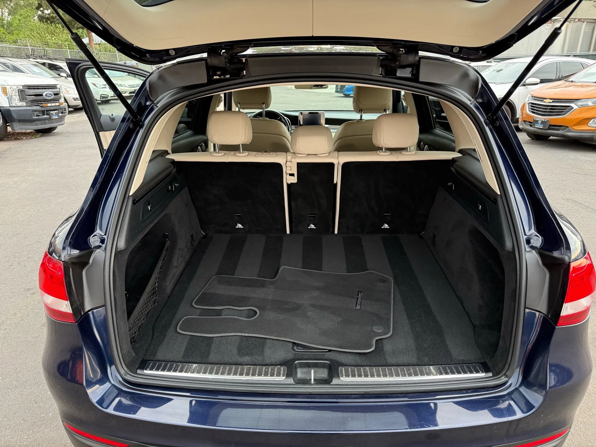 Used 2017 Mercedes-Benz GLC 300 image 27