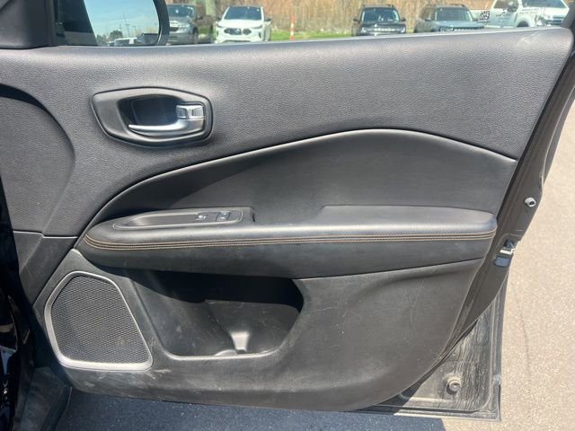 Used 2019 Jeep Compass Limited AWD/4WD image 10